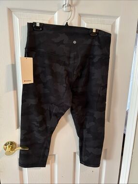 lululemon athletica align HR Black & Dark Gray Camo crop Leggings